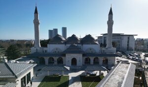 zeytinburnu-yeni-eserler-kazanmaya-devam-ediyor-hJkAEwq9.jpg