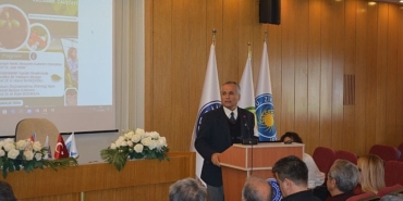 ziraat-fakultesinde-biyocar-kullanimi-tartisildi.jpg