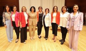 zmirin-8-kadin-belediye-baskani-medyascope-haber-muduru-goksel-goksunun-sorularini-yanitladi-dN7rpshj.jpg